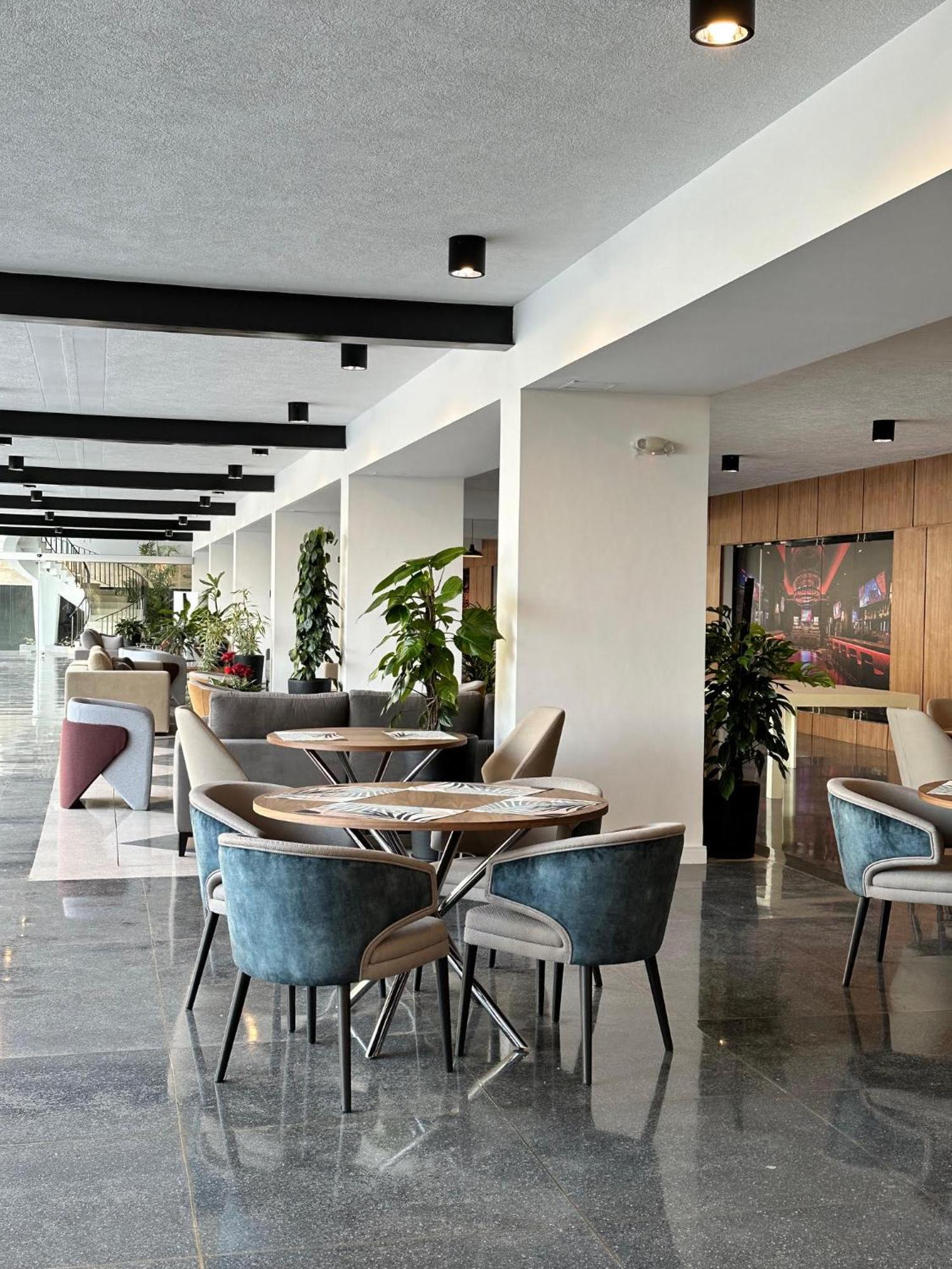 Eurobuilding Tama San Cristobal Hotel Exterior foto